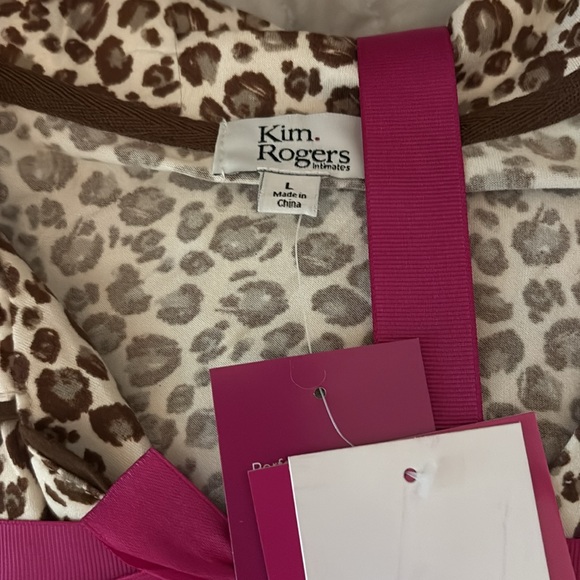 Kim Rogers Brown and Cream Animal Print Pajama Set. SZ LARGE - Picture 3 of 3